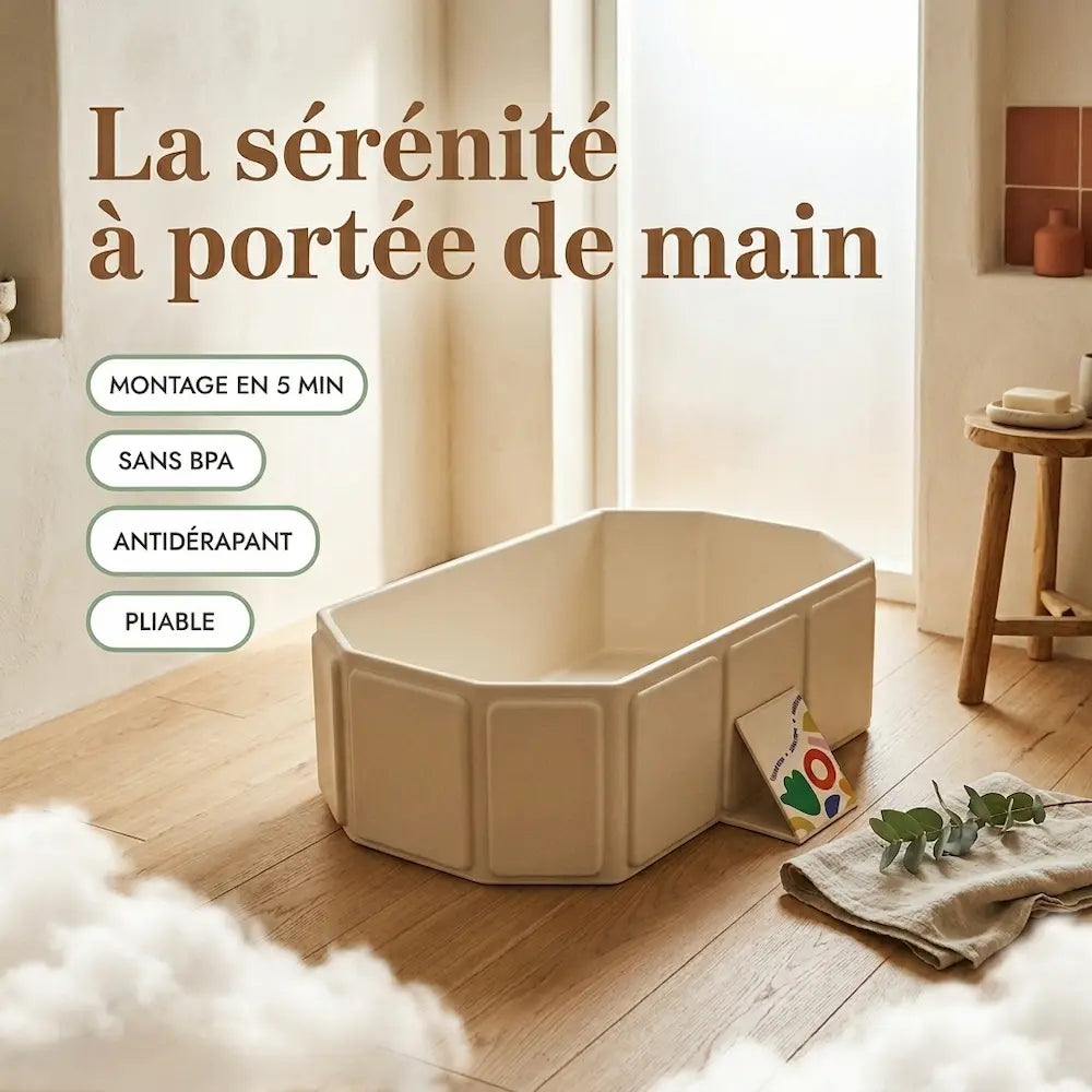 Grande baignoire bébé pliable 2-en-1 assis et allongé, dans la salle de bain
